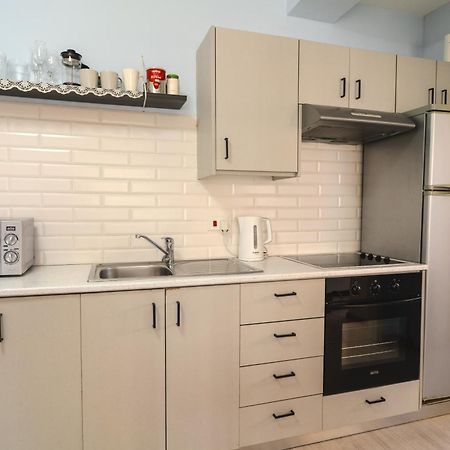 Helios Mackenzie One Bedroom Flat Larnaca Bagian luar foto