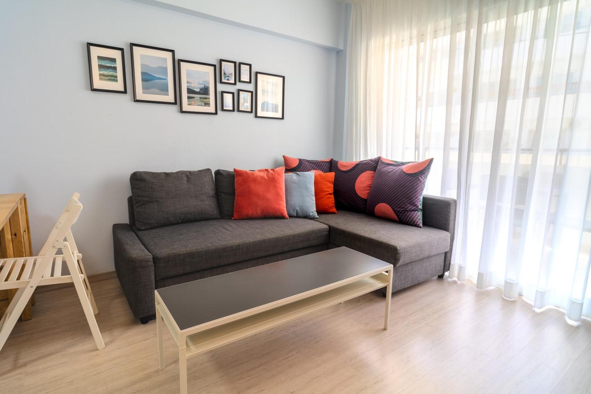 Helios Mackenzie One Bedroom Flat Larnaca Bagian luar foto
