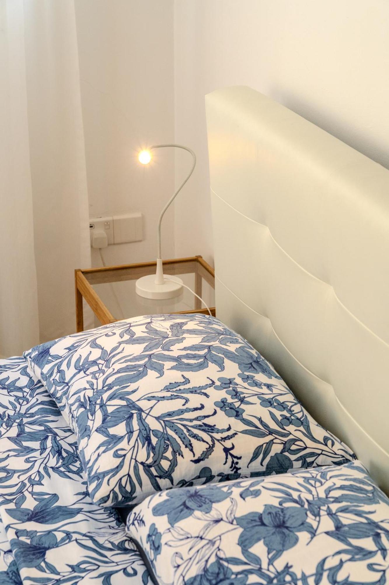 Helios Mackenzie One Bedroom Flat Larnaca Bagian luar foto
